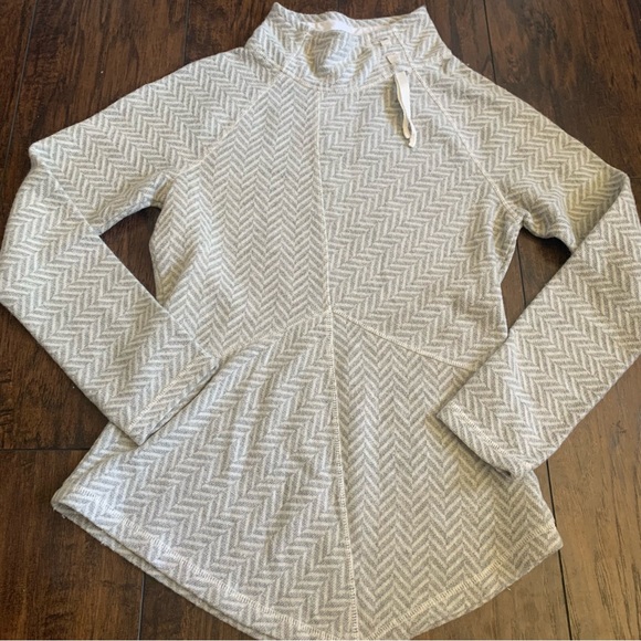 Prana | Mattea Recycled Wool Sweater S - Picture 2 of 9